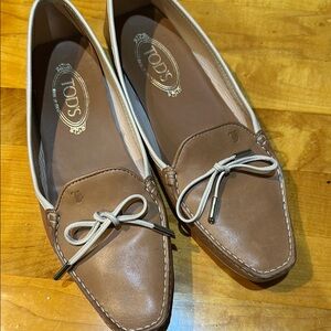Tod's Brown Leather Loafers Classic Flats size 10/41 uk